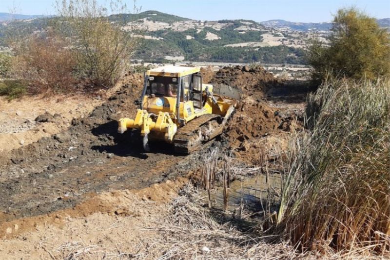 Manisa Yeşildere Göleti temizlendi 