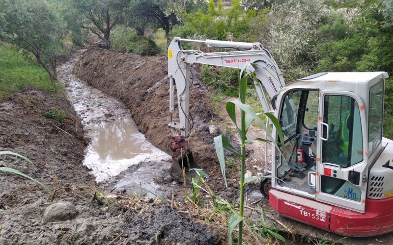 Manisa Akhisar’da dereler temizleniyor