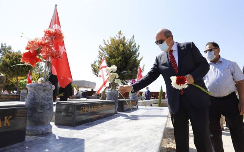 Kıbrıslı Türkler şehitlerini andı