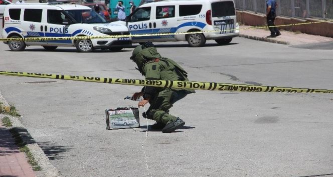 Şüpheli paket polisi alarma geçirdi