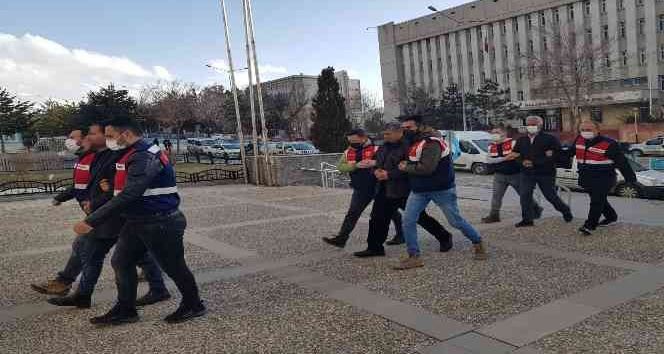 Jandarma terör örgütü propagandası yapan 16 şüpheliyi yakaladı