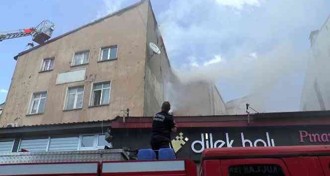 Apartta çıkan yangın korkuttu