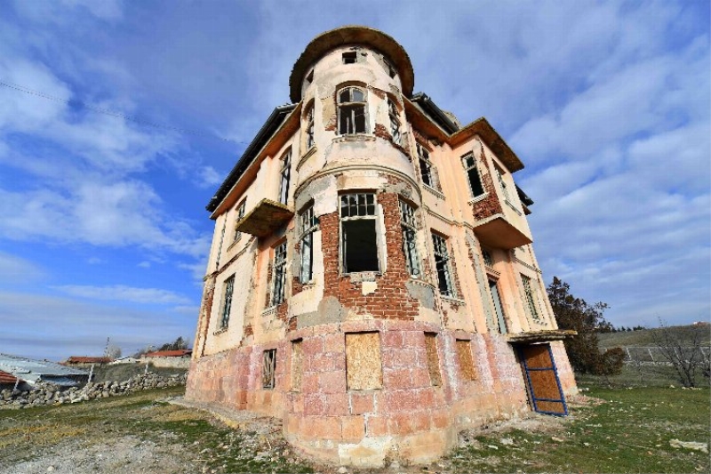 Korku filmlerini aratmayan tarihi konak ayağa kalkıyor