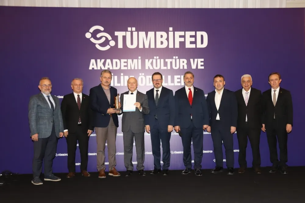 BAŞKAN SEKMEN “YILIN YÖNETİCİSİ” ÖDÜLÜNÜ ALDI