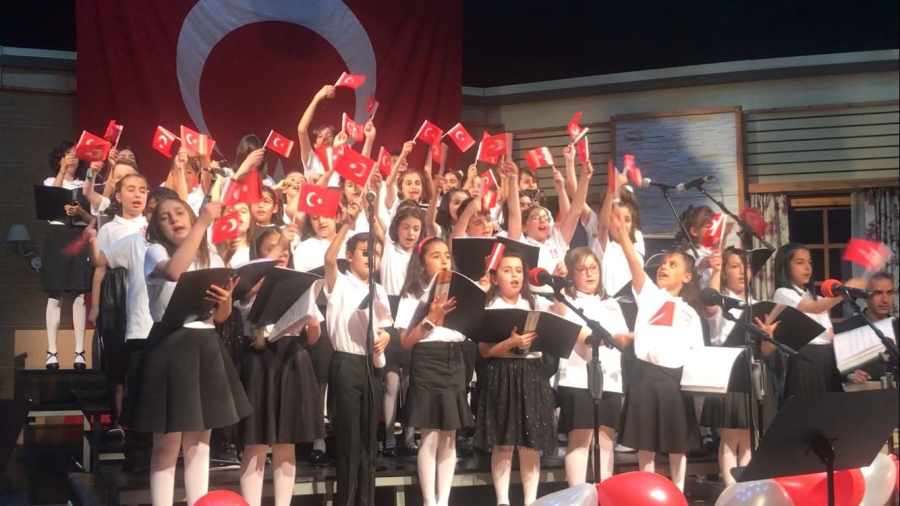    TRT ERZURUM ÇOCUK KOROSUNDAN MUHTEŞEM KONSER