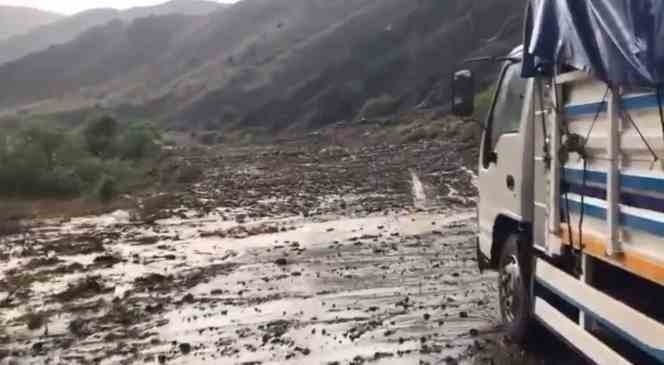 Tekman Yolu’nda sürücülerin zor anları