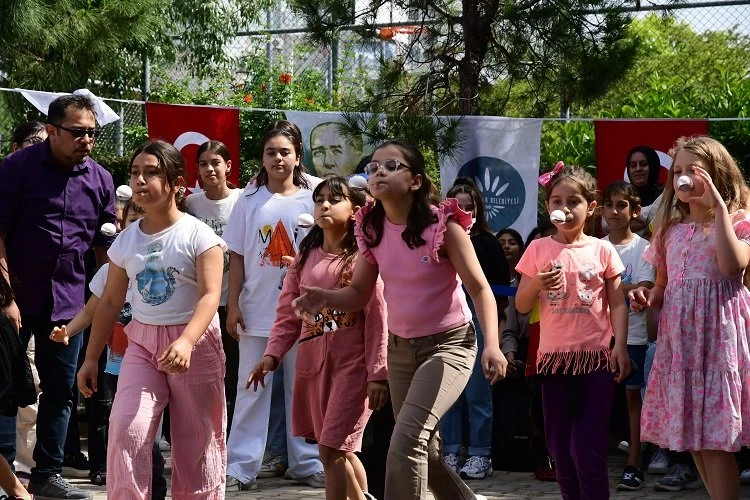 Karabağlar’da “Neşeli Sokaklar Mutlu Çocuklar Şenlikleri” başlıyor!