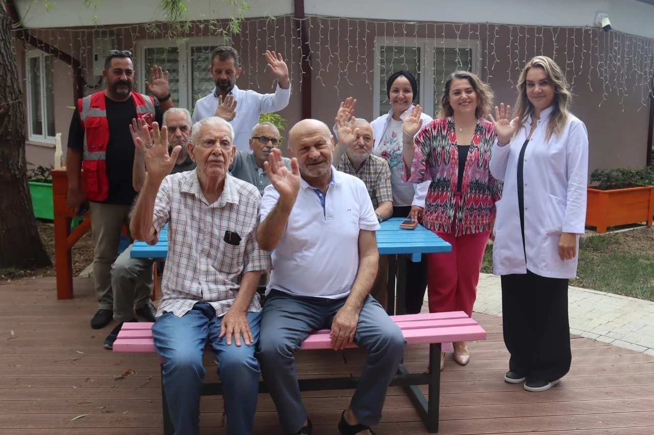 Kocaeli’de Alzheimer Yaşam Evi umut oluyor