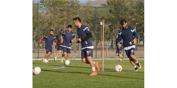 DADAŞLAR, BİR GÜNLÜK İZNİN ARDINDAN ERZİN BELEDİYE SPOR MAÇI HAZIRLIKLARINA BAŞLADI