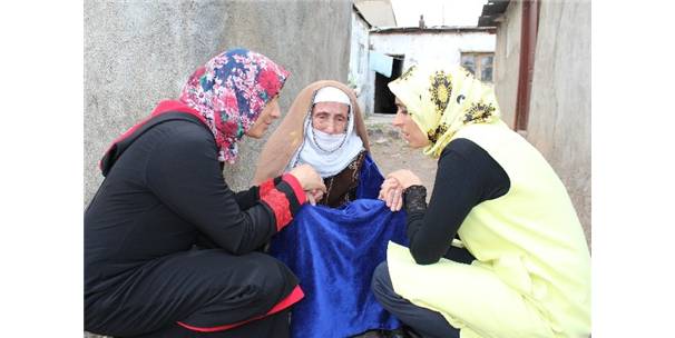 ZEHRA TAŞKESENLİOĞLU MAKSUTEFENDİ`DE BÜYÜK İLGİ GÖRDÜ