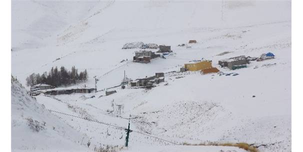 ERZURUM?DA SOĞUK HAVA GÖLETİ DONDURDU