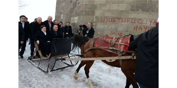 BAKAN SARI, İLK ATLI KIZAK KEYFİNİ ERZURUM?DA YAŞADI