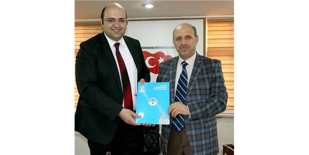 BAŞKAN ORHAN EGE?DEKİ DADAŞLAR?I AĞIRLADI