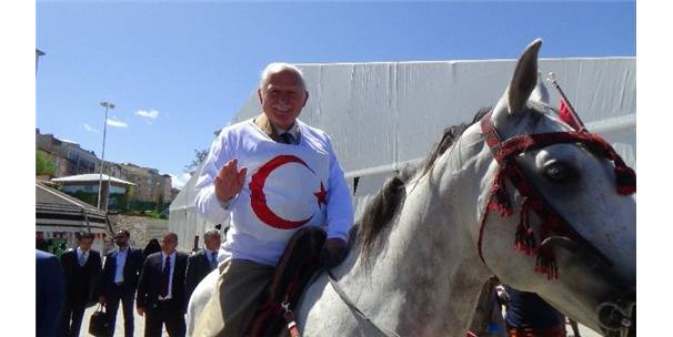 OSMANLI HANEDANI, ERZURUM?DA TÜRK ŞÖLENİNE KATILDI