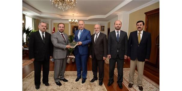 İL MÜFTÜ VEKİLİ BÜYÜK, ERZURUM VALİSİ AZİZOĞLU?NU ZİYARET ETTİ