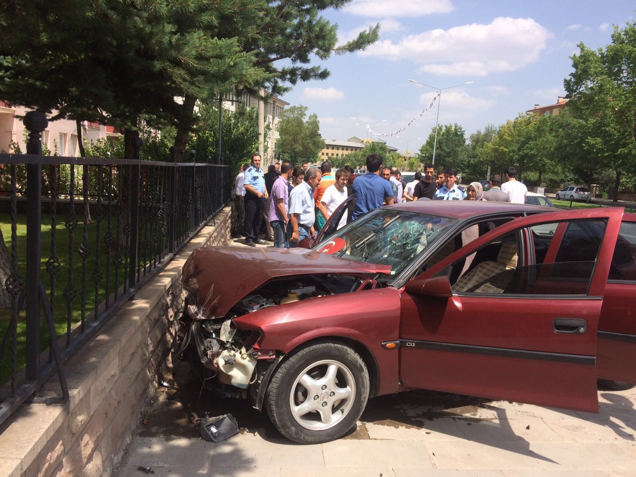 YİNE SOLAKZADE MAHALLESİ, YİNE TRAFİK KAZASI!