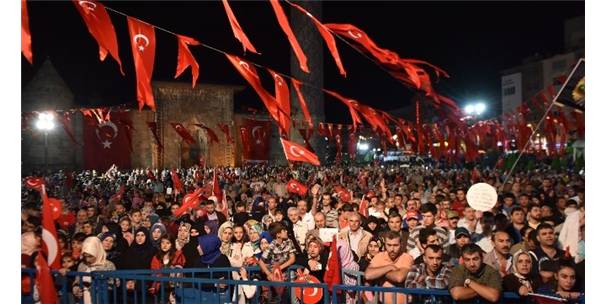 SEKMEN: ?VATAN ERZURUM, ERZURUM DA VATAN? DEMEKTİR