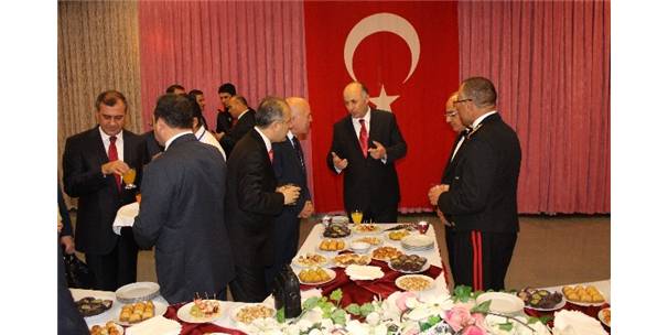 Erzurum`da Cumhuriyet Resepsiyonu