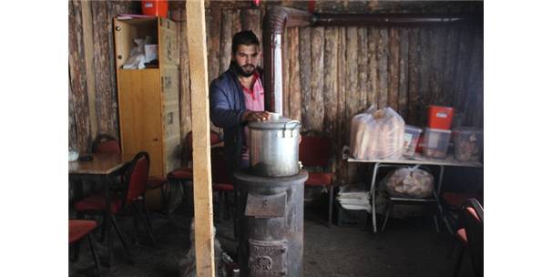 Erzurum`da Soba Ve Kaloriferler Yanmaya Başladı