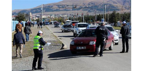 ERZURUM EMNİYETİNDEN GAZETECİLERE KEYFİ UYGULAMA