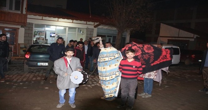 Dünya İkincisi Curling takımından Rektör Çomaklı?ya ziyaret