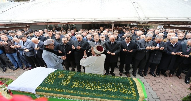 Vali Azizoğlu, babasını doğum gününde son yolculuğuna uğurladı